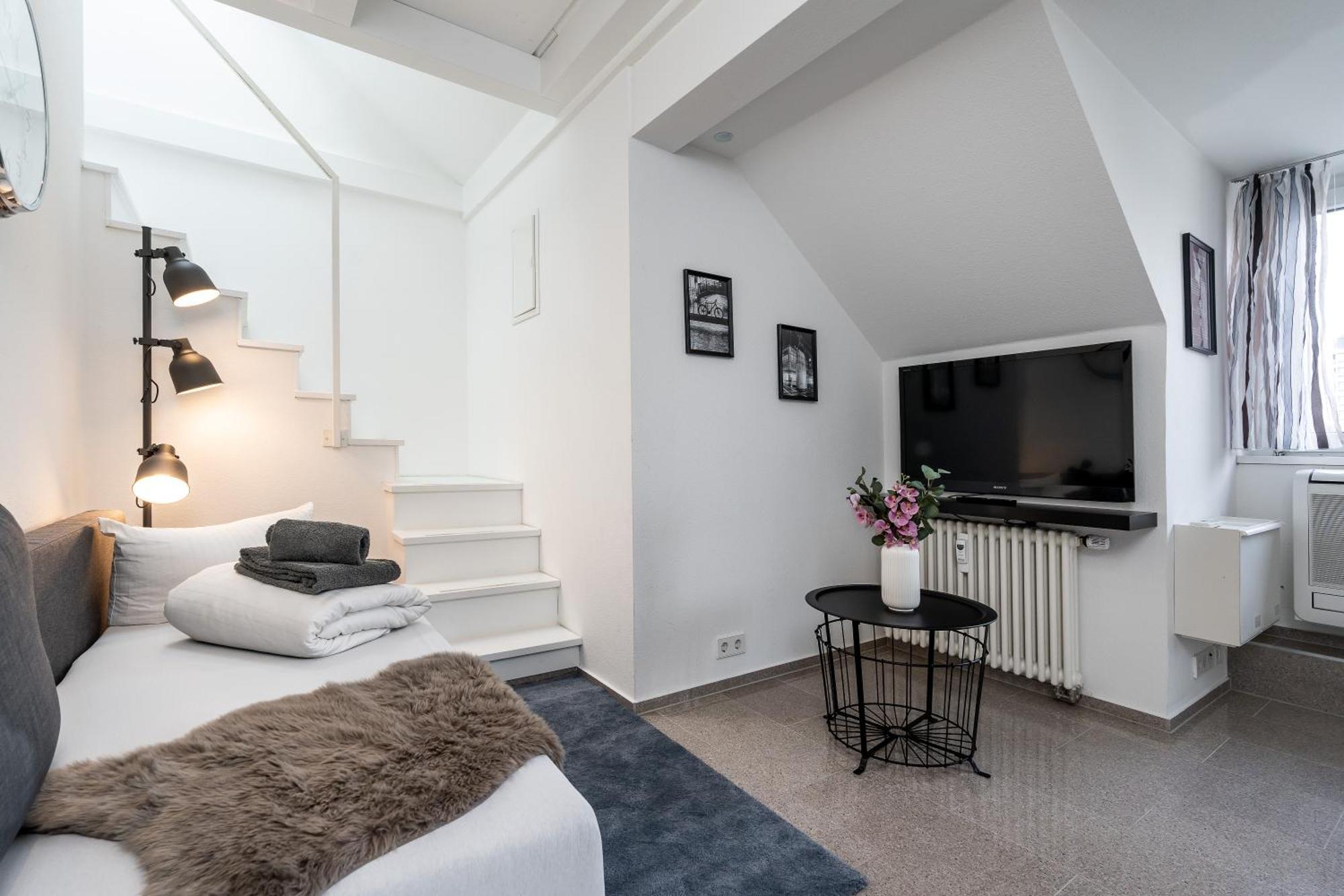 Wohnen Auf Zeit - Innenstadt-Appartements Фрайбург Стая снимка