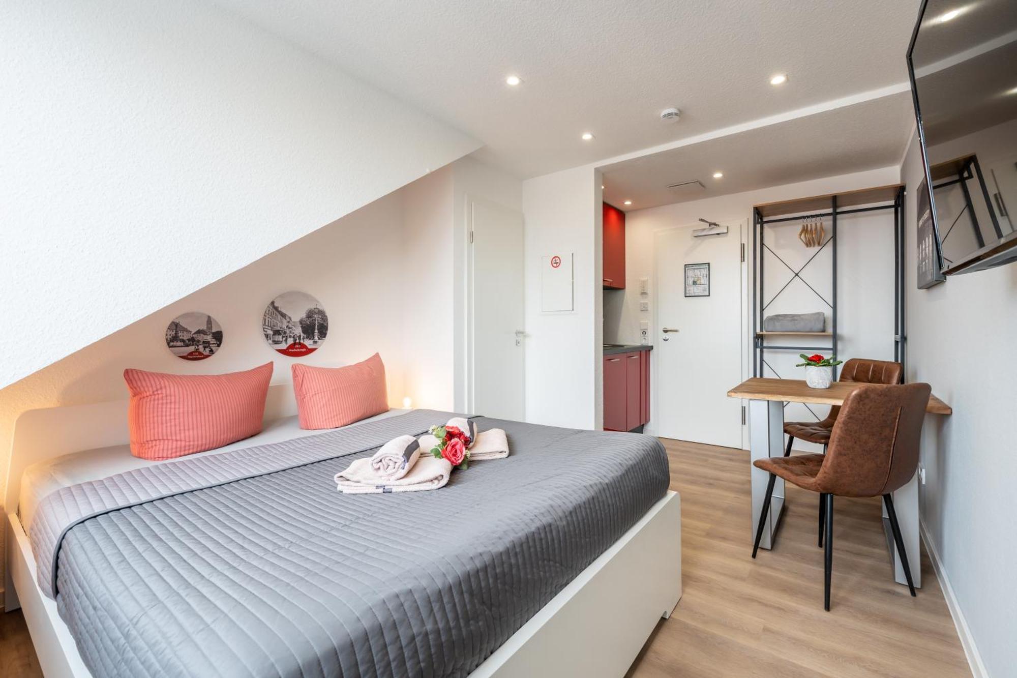 Wohnen Auf Zeit - Innenstadt-Appartements Фрайбург Стая снимка